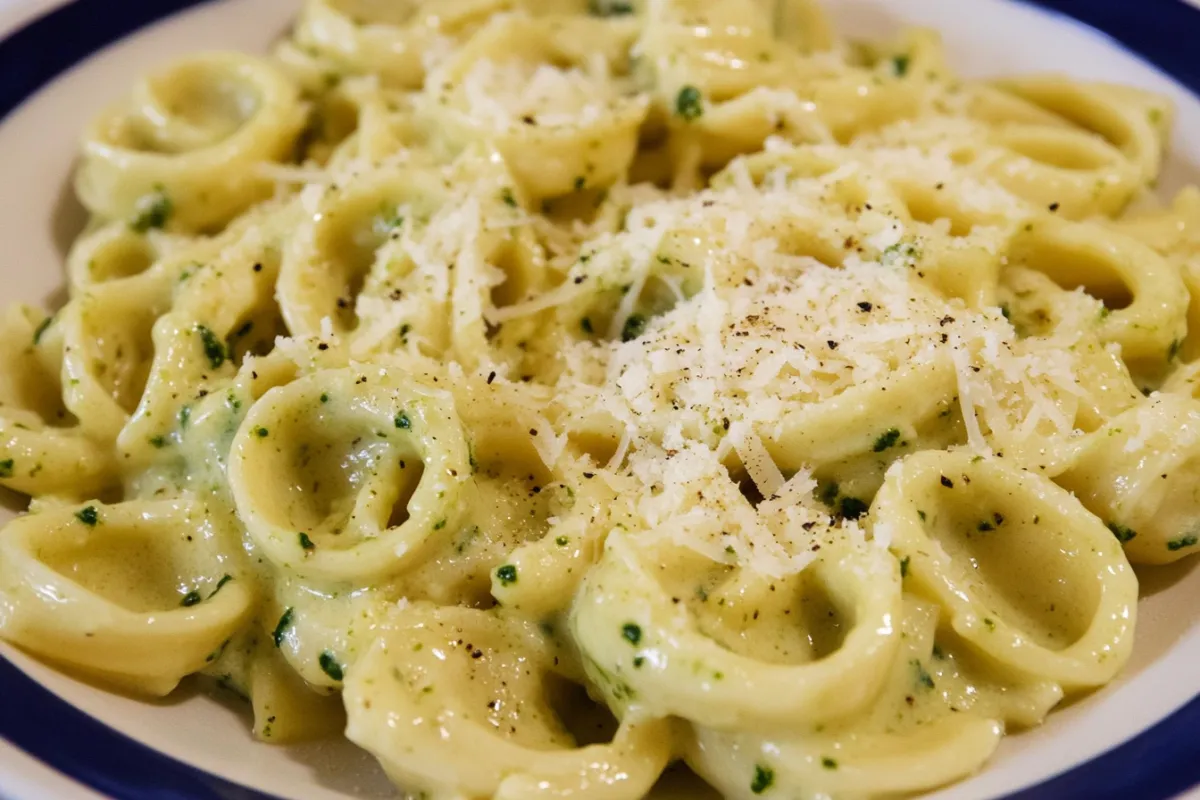 Creamy Pesto Alfredo Sauce